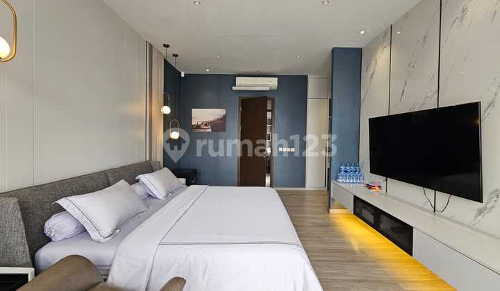 Luxury 3-Story House, The Zora Keia In Bsd City. Best Location.