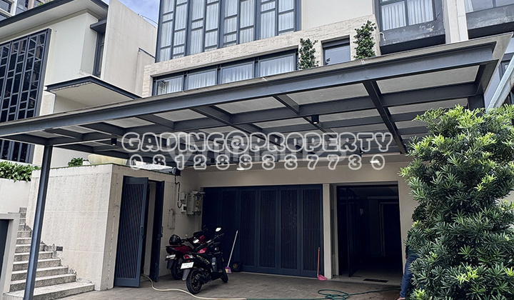 Rumah Mewah 3 Lantai, Private Pool, Clstr Lancewood Navapark di Bsd. Furnished!!