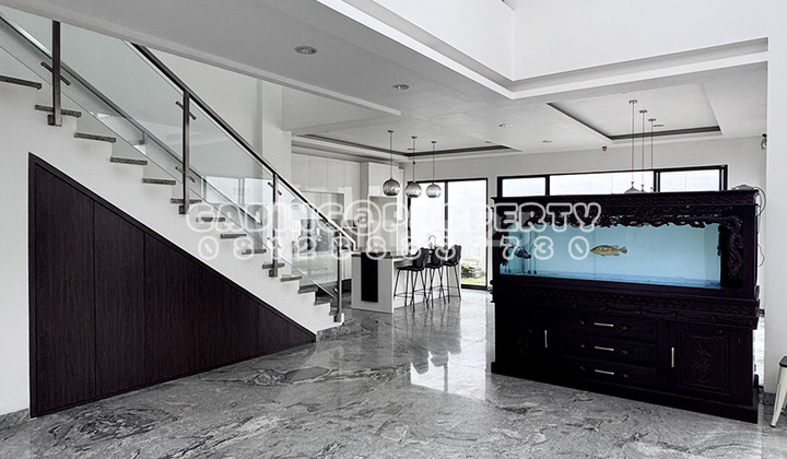 Rumah 2 Lantai View Taman. Kawasan De Park - Bsd City. Nego Sampai Deal! 2