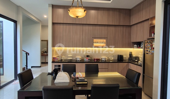 Rumah 2 Lantai SHM. Cluster Aristotele Scientia - Gading Serpong. Harga Nego! 2