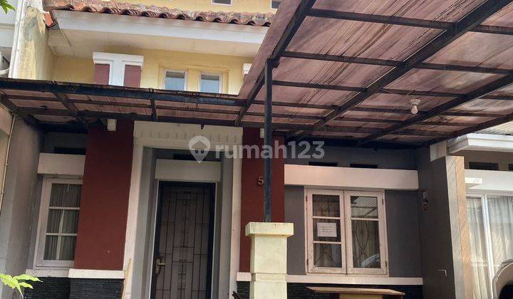 Rumah Cantik semi furnished sudah SHM di Kota Baru Parahyangan 1