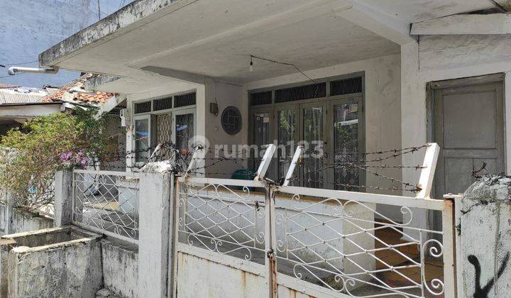 Rumah Tua Bonus Puing di Jalan Kebon Kacang Dekat Sarinah Dan Plaza Indonesia 2