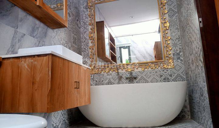 Villa modern dekat obyek wisata dan pasilitas umum 6
