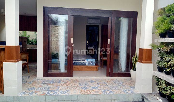 Villa modern dekat obyek wisata dan pasilitas umum 9