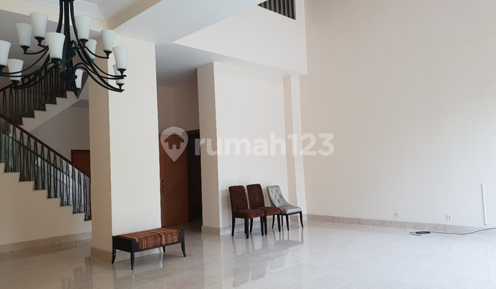 Dijual Townhouse Pakubuwono Residence - 4+1 BR (Size 543 Sqm) Termurah 32 Miliar Sebelum Terjual Private Swimming Pool - Whatsapp: 0813xxxxxxxx 1