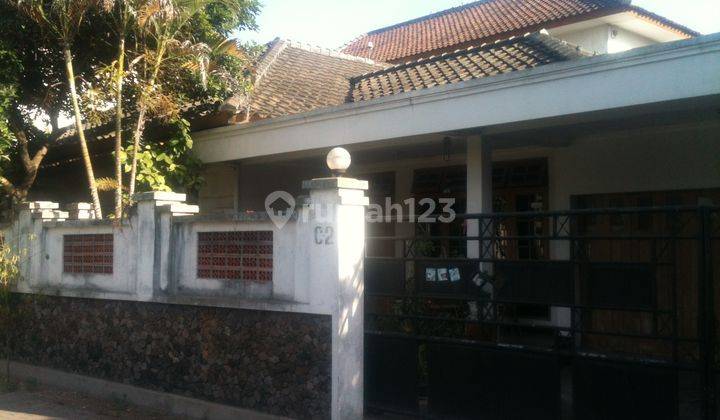 Rumah Bagus Unfurnished di Komplek Sawitsari, Sleman 1