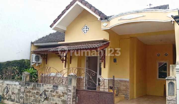 Comfortable 2-Story House in Mertoyudan Magelang Housing Estate, Strategic Location & Move-In Ready Comfortable 2-Story House in Mertoyudan Magelang Housing Estate, Strategic Location & Move-In Ready