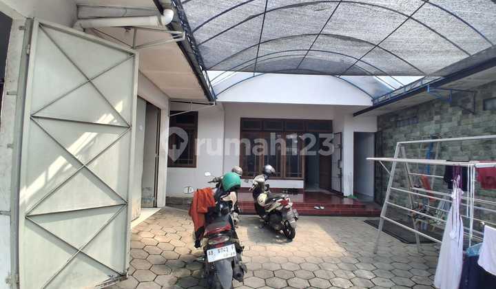 Strategic Residence in the Heart of Yogyakarta City, Just 100 Meters from Jl. Suryopranoto, Gunungketur, Pakualaman, Yogyakarta 2