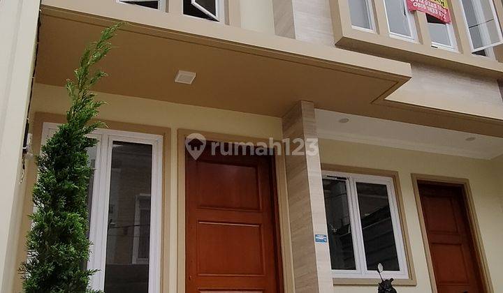 Rumah Baru Dengan Concept Melinia Modern Dalam Town House Sangat Istimewa 1