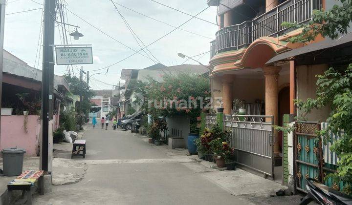 Rumah Dalam Komplek 3 Lantai Siap Huni  2