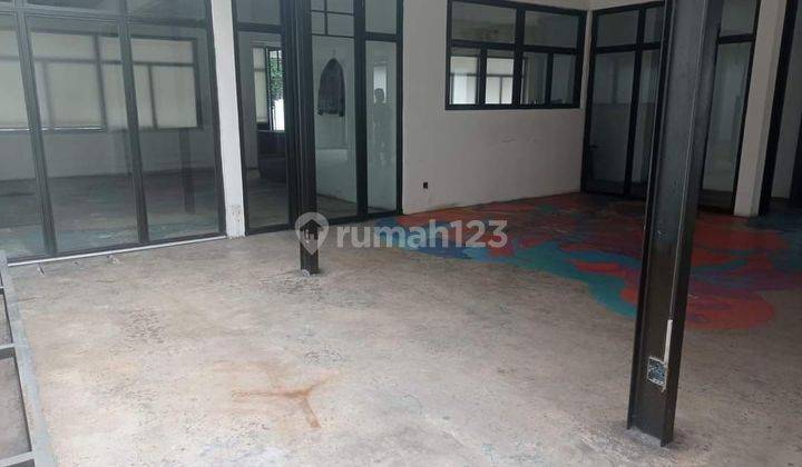 Rumah Tinggal dan Tempat Usaha Siap Pakai 2