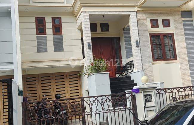 Rumah Mewah 3.5 Lantai Full Furnished Siap Hunisiap Huni  1