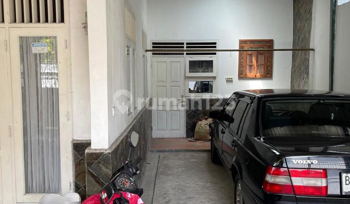 Ready-to-Live-in House in a Luxurious and Comfortable Neighborhood 2