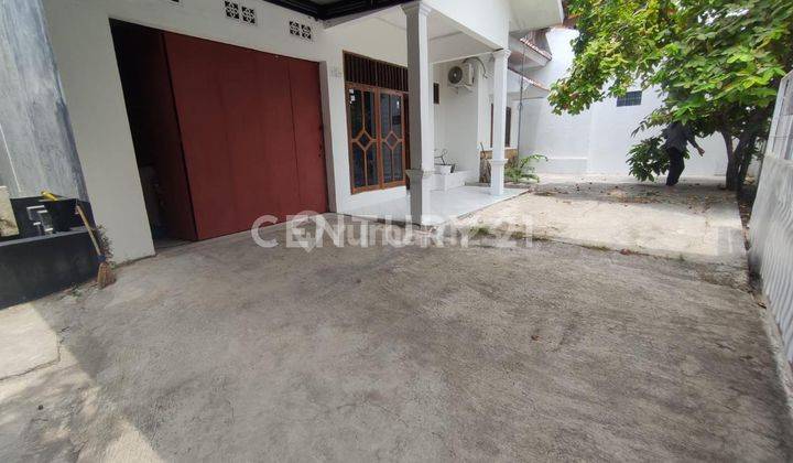 Rumah Luas Di  Semi Furnished Pusat Kota Cirebon 2