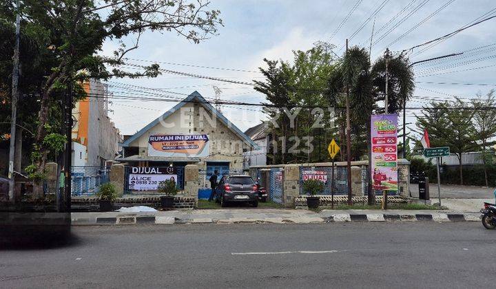 Tanah Dan Bangunan Di Area Komersial Jalan Tuparev 1