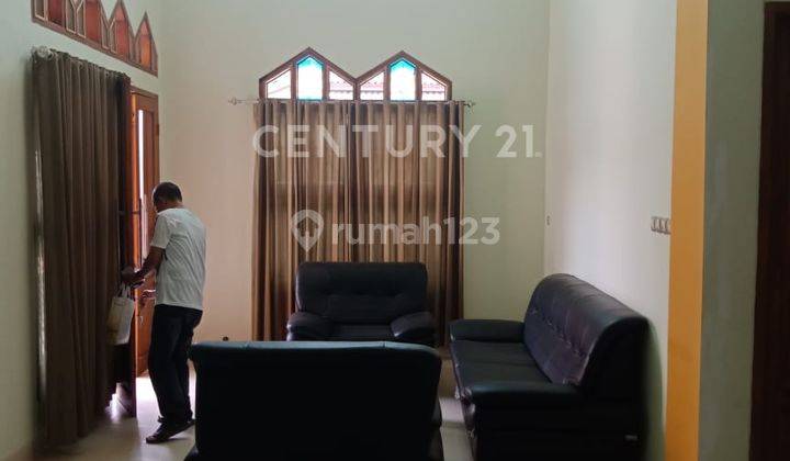 Rumah 2 Lantai Full Furnish Di Dekat Wahidin 2