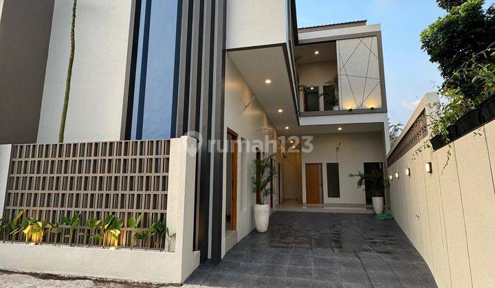 Kost Mewah Minimalis Modern Dekat Uii  1