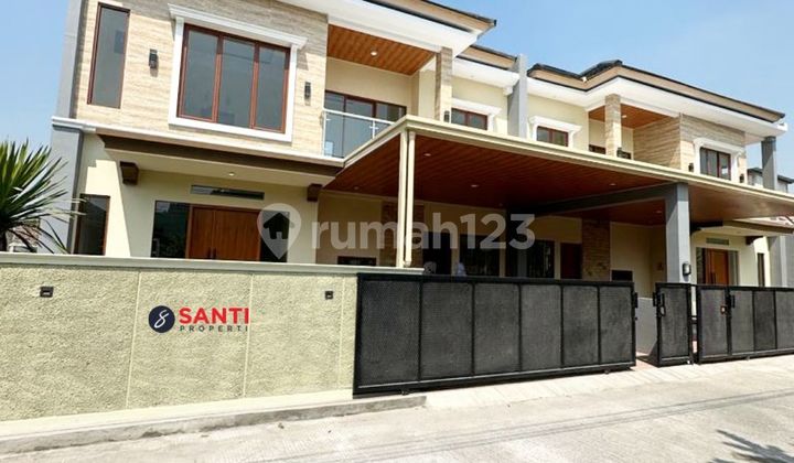 Rumah Mewah 2 Lantai Dekat Hyatt, UGM, Al Azhar, Monjali 1