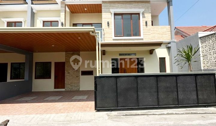Rumah Mewah 2 Lantai Dekat Hyatt, UGM, Al Azhar, Monjali 2