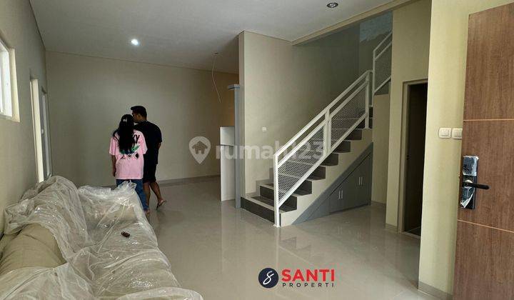 Rumah 2 Lantai Mewah Modern Dekat Kampus UII 2