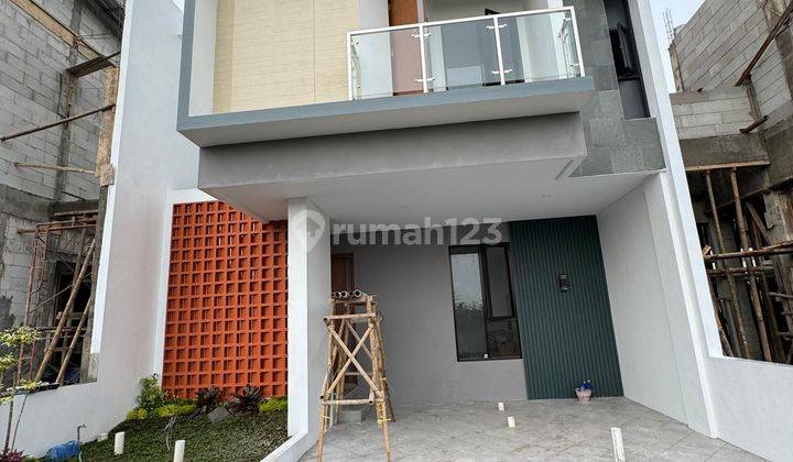 Rumah Cantik Minimalis Dekat UII  1