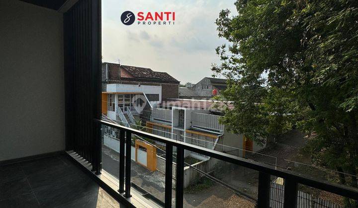 Rumah Mewah dan Luas Model Kontemporer Di Purwomartani 2