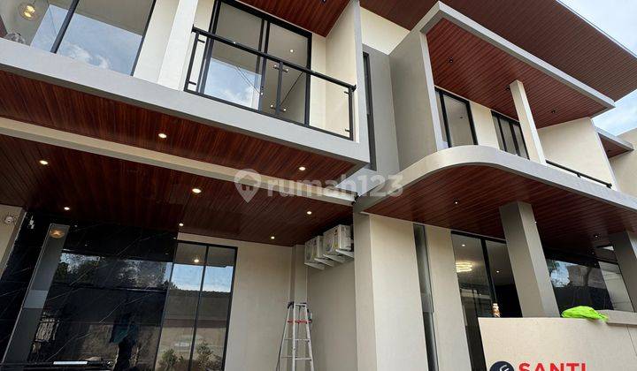 Rumah Mewah Full Furnished Siap Huni Di Condongcatur 1