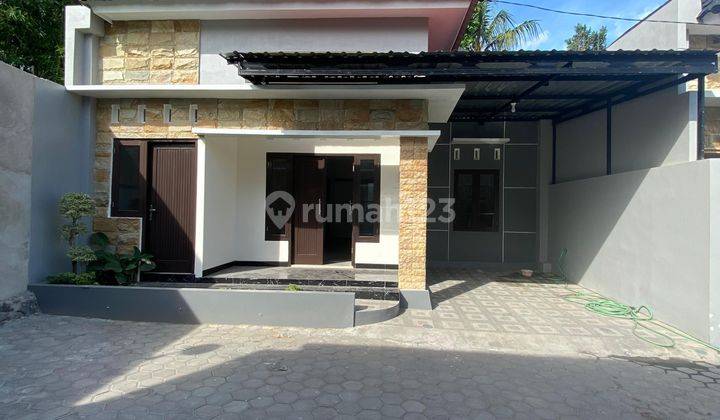 Rumah Mewah Minimalis Modern Dekat Jogja Bay  1