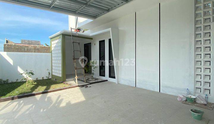 Rumah Mewah Minimalis Modern Maguwoharjo  2