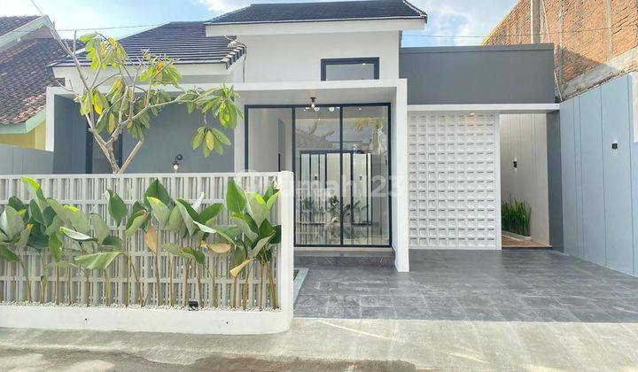 Rumah model Industrial Mewah Cantik di Sidomoyo  1