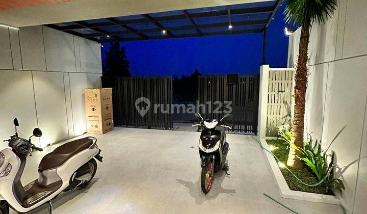 Rumah Mewah Cantik Fully Furnished di di Maguwoharjo  2