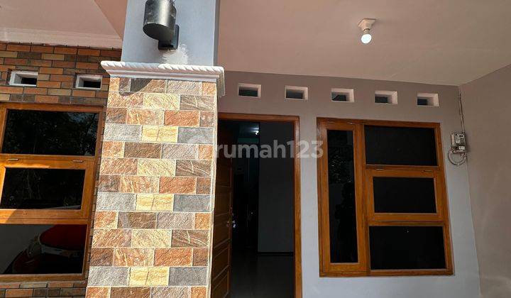 Rumah minimalis Modern di Tirtomartani  2