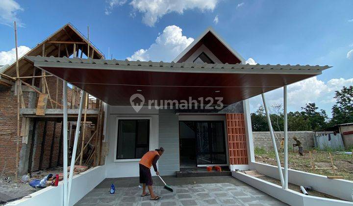 Rumah Cantik Minimalis Dekat UII  1