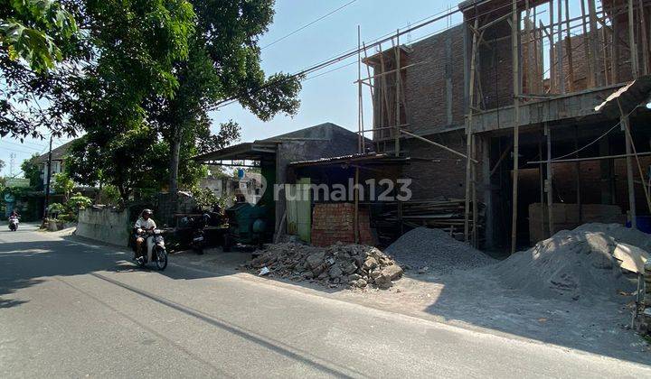 Rumah Mewah model Industrial Di Purwomartani  2