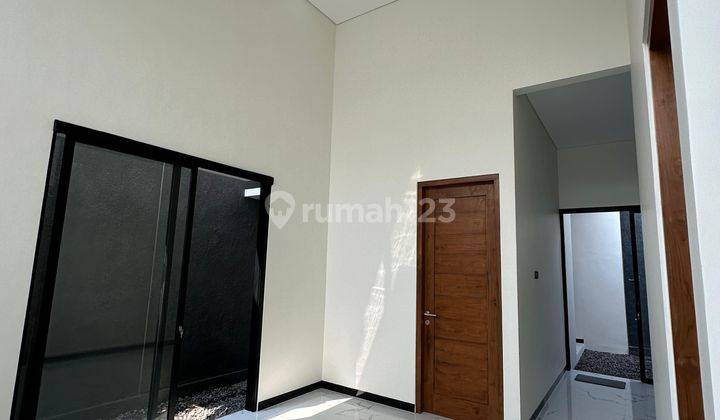 Rumah Mewah Minimalis Modern Dekat UII  2