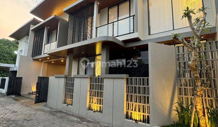 Rumah Mewah Minimalis Modern Dekat UGM  1