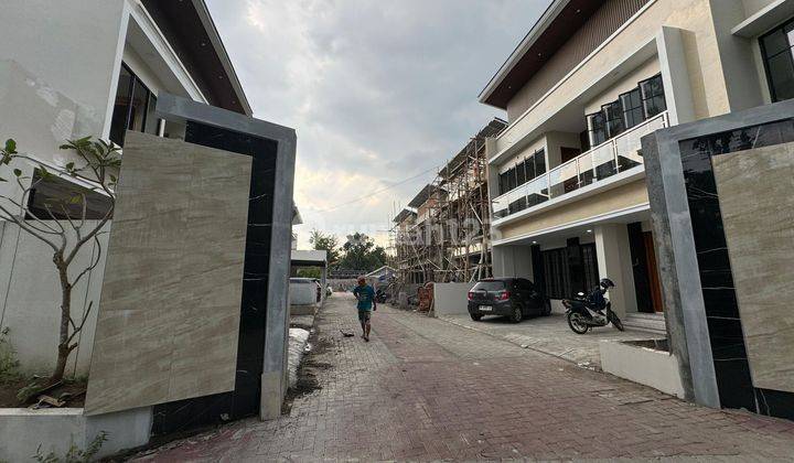 Rumah Mewah Minimalis Modern Dekat UII  2