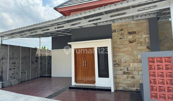 Rumah Mewah Minimalis Modern Dekat UII  1