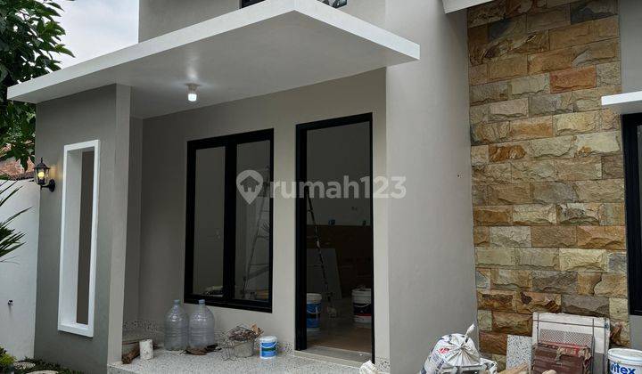 Rumah Cantik Minimalis Modern Dekat pasar Godean  2