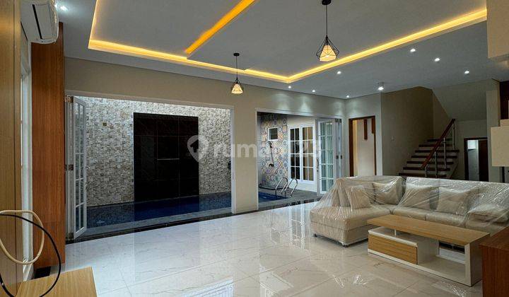 Rumah Mewah Minimalis Modern Dekat UII  2