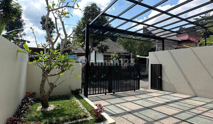 Rumah Mewah Minimalis Modern Dekat UII  2