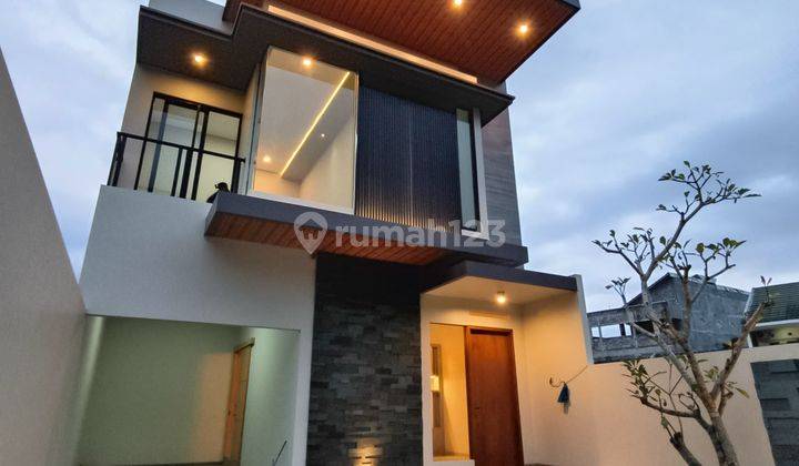 Rumah Mewah Minimalis Modern Dekat UII  2