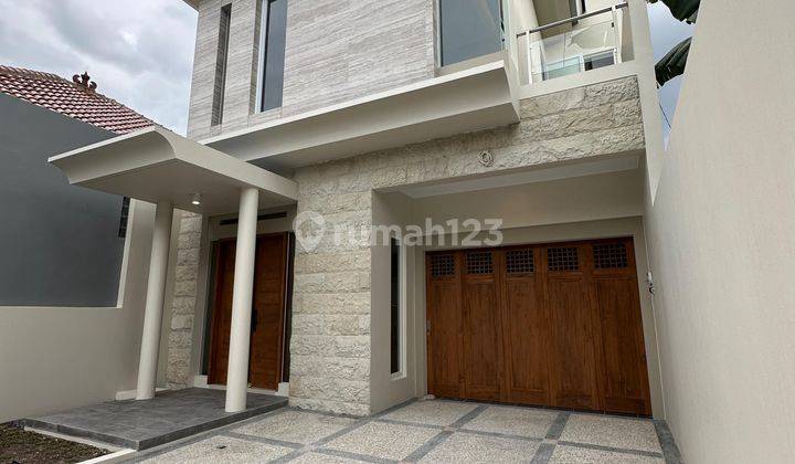 Rumah Mewah Minimalis Modern Dekat Jogja Bay  2