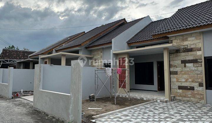 Rumah Mewah Minimalis Modern Dekat Jogja Bay  1