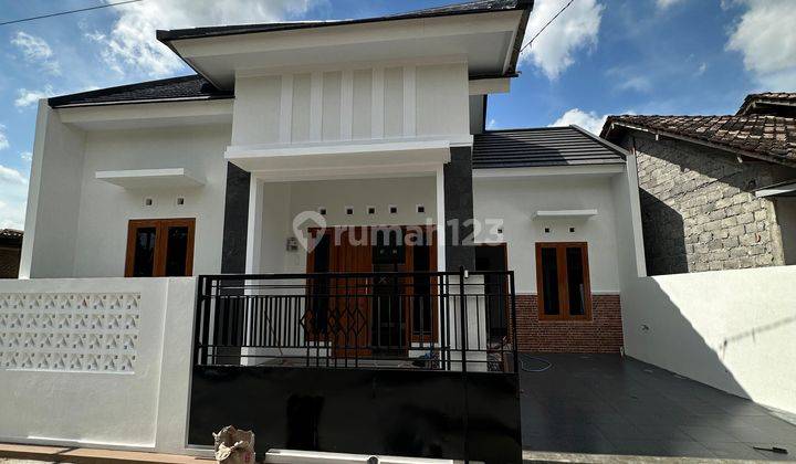 Rumah Mewah Minimalis Modern Dekat SD Budi Mulia  1