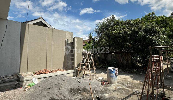 Rumah Mewah Model industrial dekat UPN  2