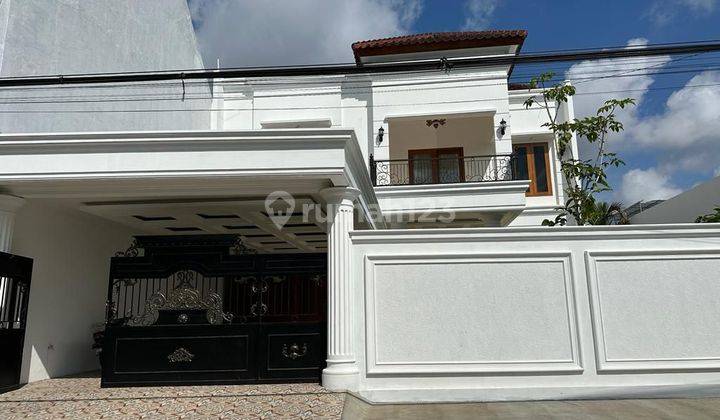 Rumah Mewah Minimalis Modern Dekat Malioboro  1