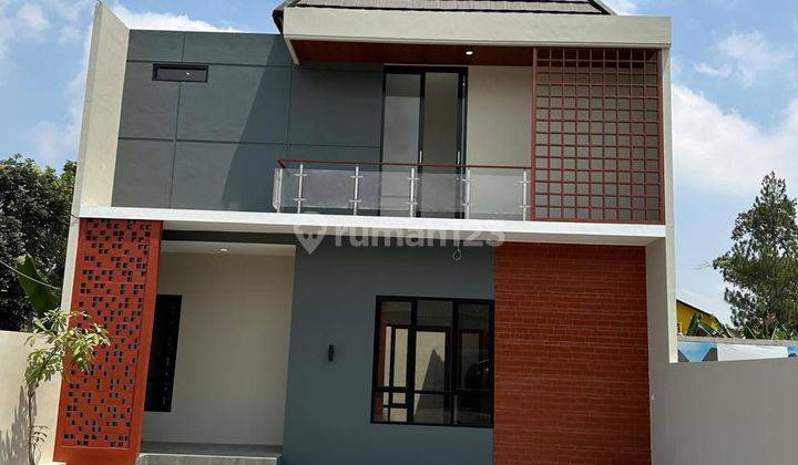 Rumah Mewah Minimalis Modern Dekat UII  1