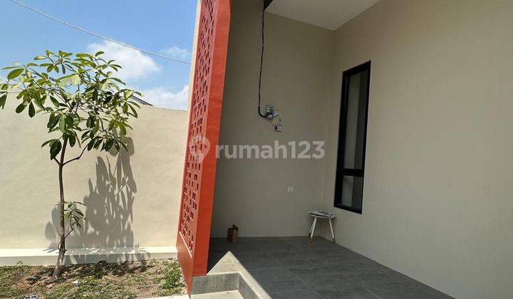 Rumah Mewah Minimalis Modern Dekat UII  2