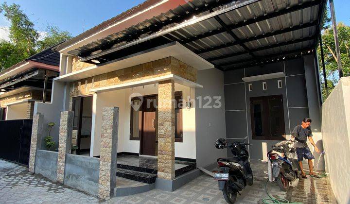 Rumah Cantik Minimalis Modern Dekat UPN  1